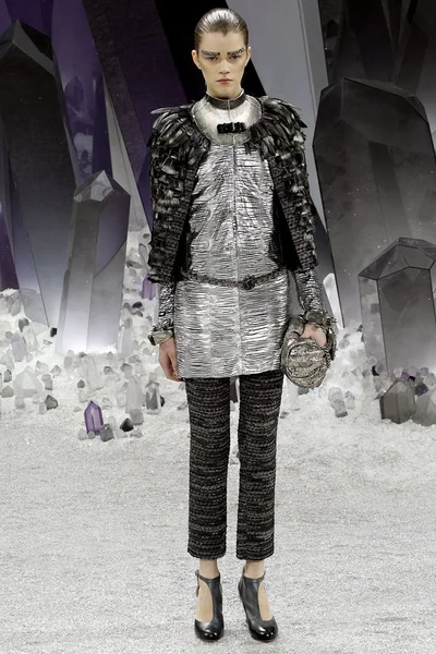 Look 63